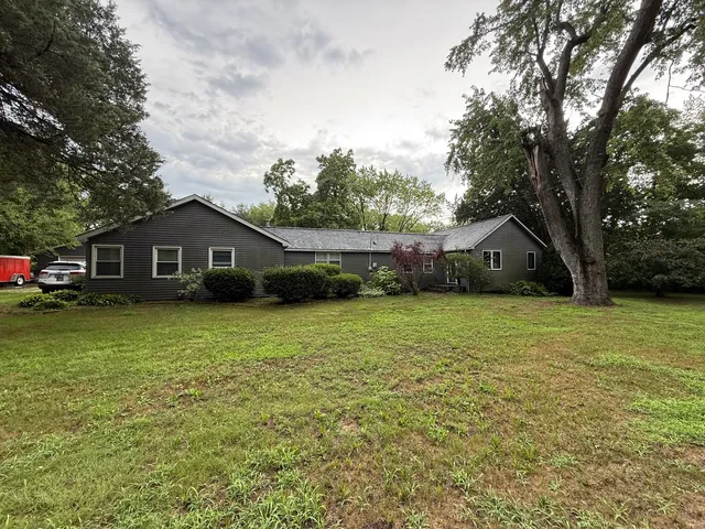 $270,000 | 128 County Rd N 475 West, Essex, IL 60935