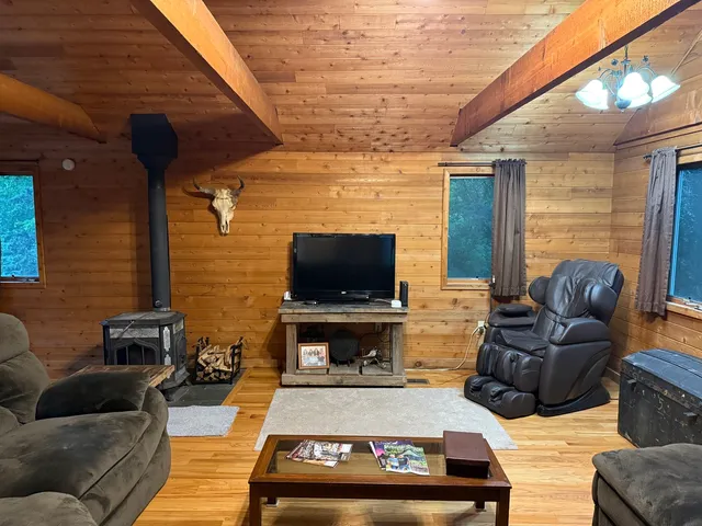 $270,000 | 128 County Rd N 475 West, Essex, IL 60935