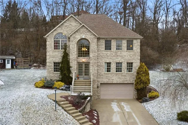 $524,900 | 5016 Grove Court, Clairton, PA 15025