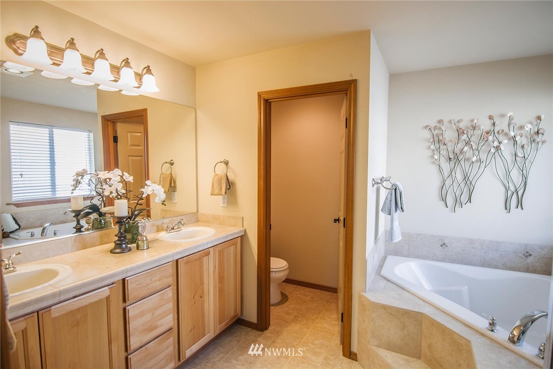 21124 Meridian Place West Bothell, WA 98021 - Photo 17 of 24