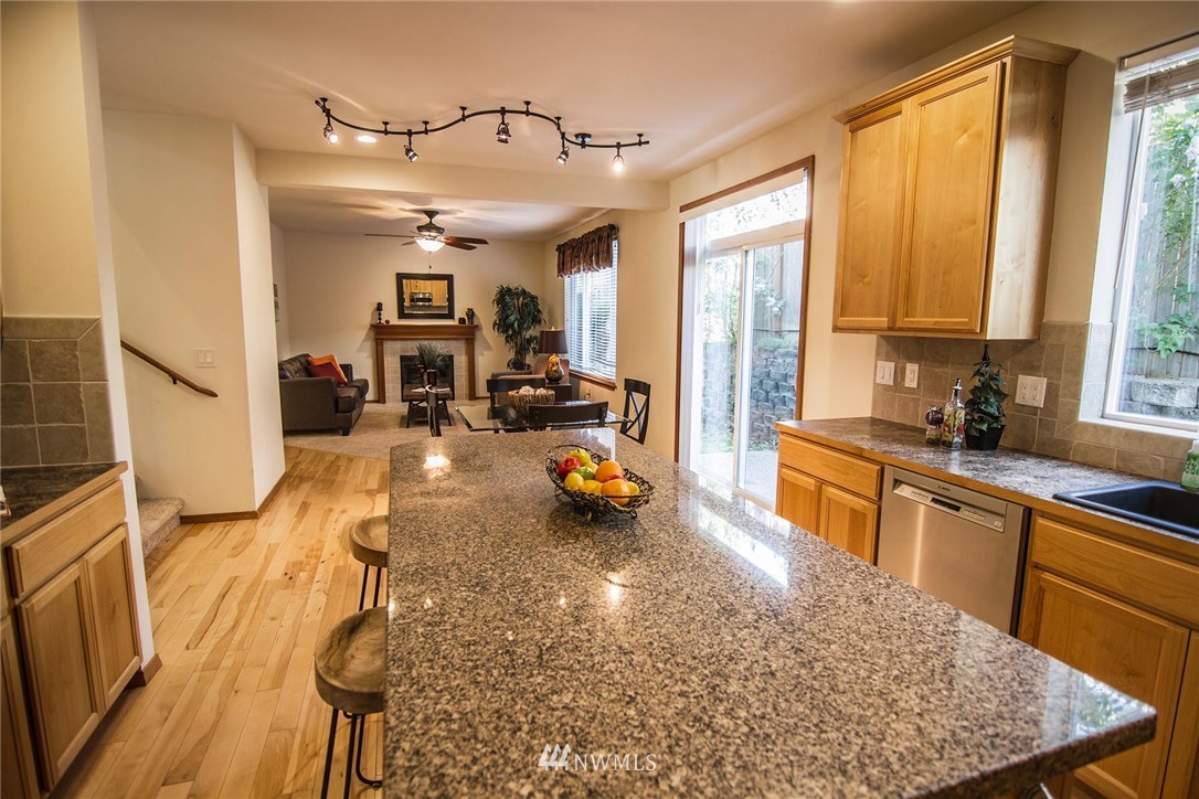 21124 Meridian Place West Bothell, WA 98021 - Photo 7 of 24