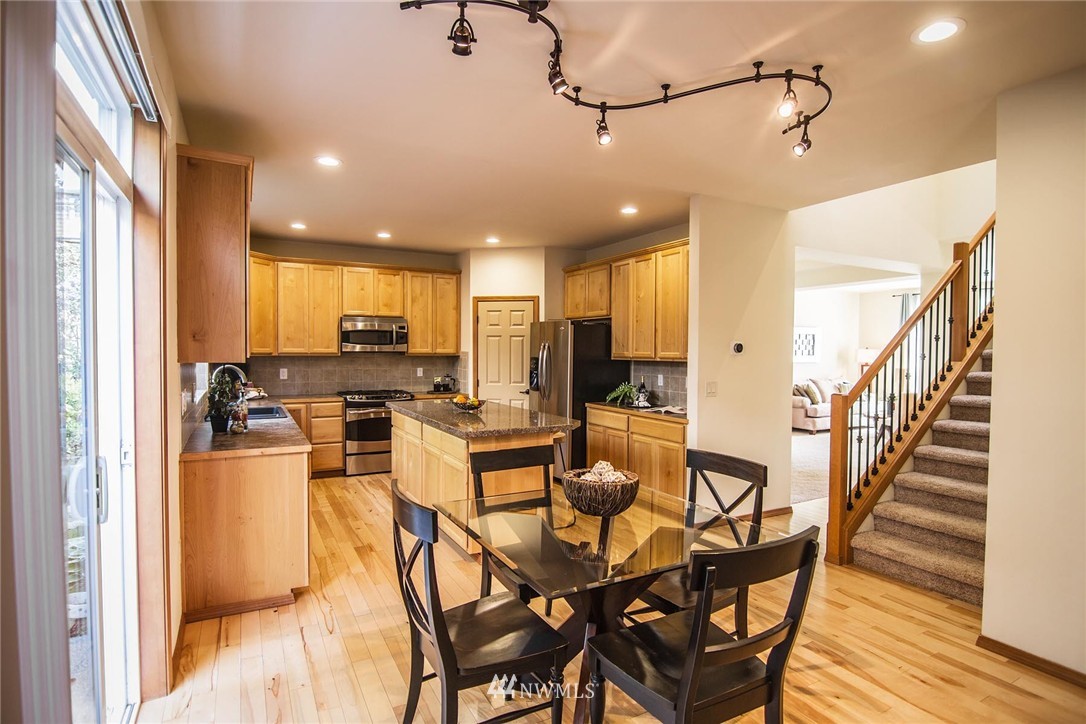 21124 Meridian Place West Bothell, WA 98021 - Photo 10 of 24