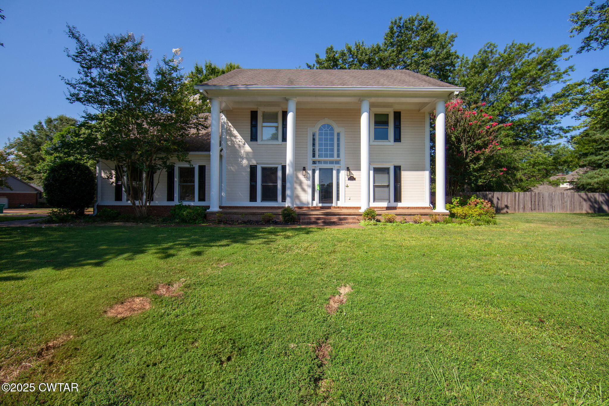 465 Shadow Ridge Drive Jackson, TN 38305 - Photo 3 of 44 FOH 3