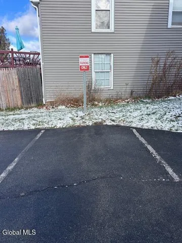 $1,400 | 148 Old Loudon Road, Unit 2, Latham, NY 12110