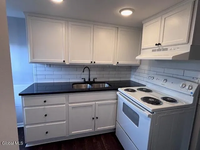 $1,400 | 148 Old Loudon Road, Unit 2, Latham, NY 12110