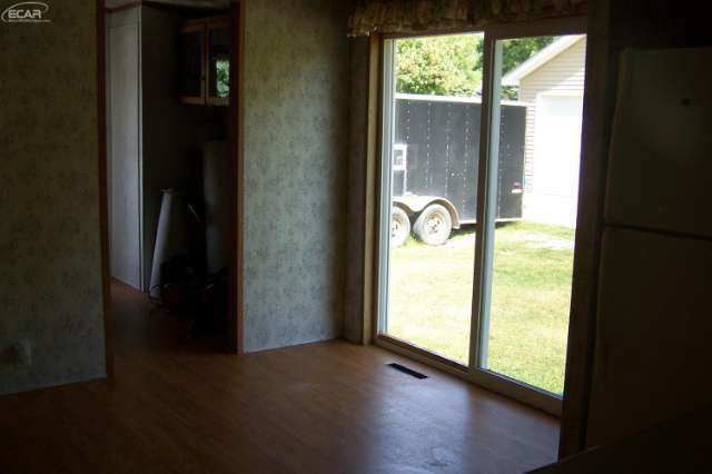 11175 Britton Road Byron, MI 48418 - Photo 12 of 17 21173852-11.JPG