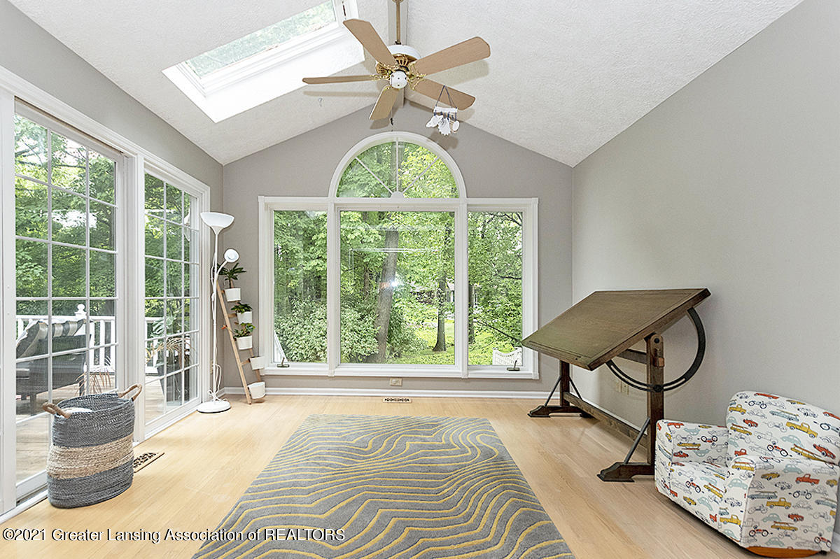 2529 Dustin Road Okemos, MI 48864 - Photo 18 of 43 17