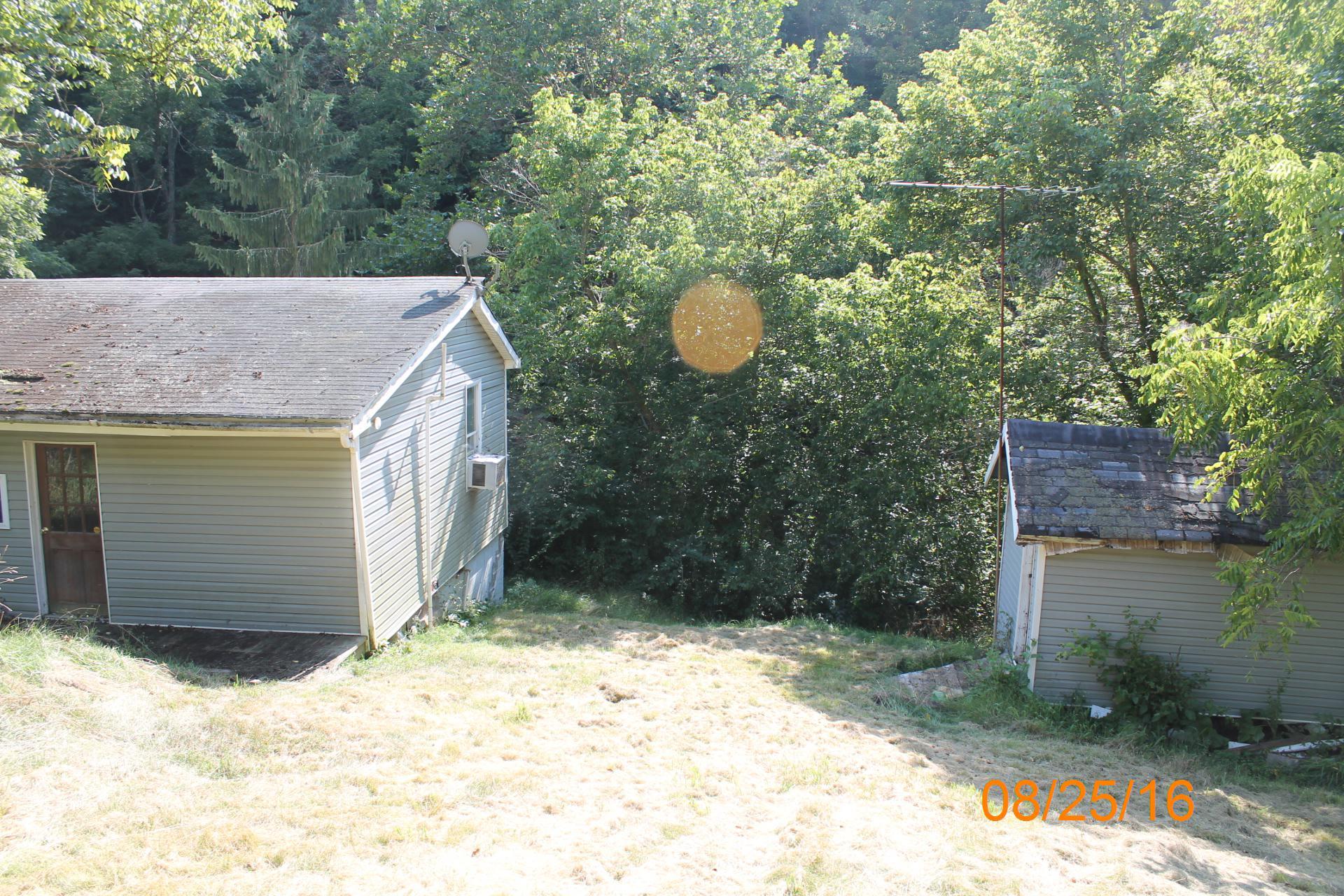 980 Walton Road Christiansburg, VA 24073 - Photo 2 of 20 IMG_2305 dated