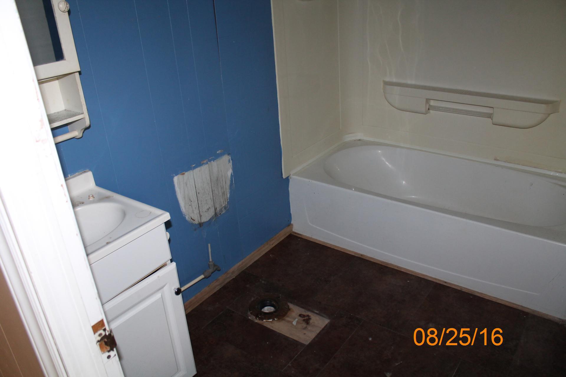 980 Walton Road Christiansburg, VA 24073 - Photo 9 of 20 IMG_2328 dated