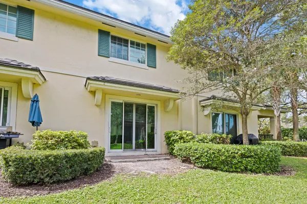 $2,995 | 4614 Windmill Lane, Unit 4614, Davie, FL 33328
