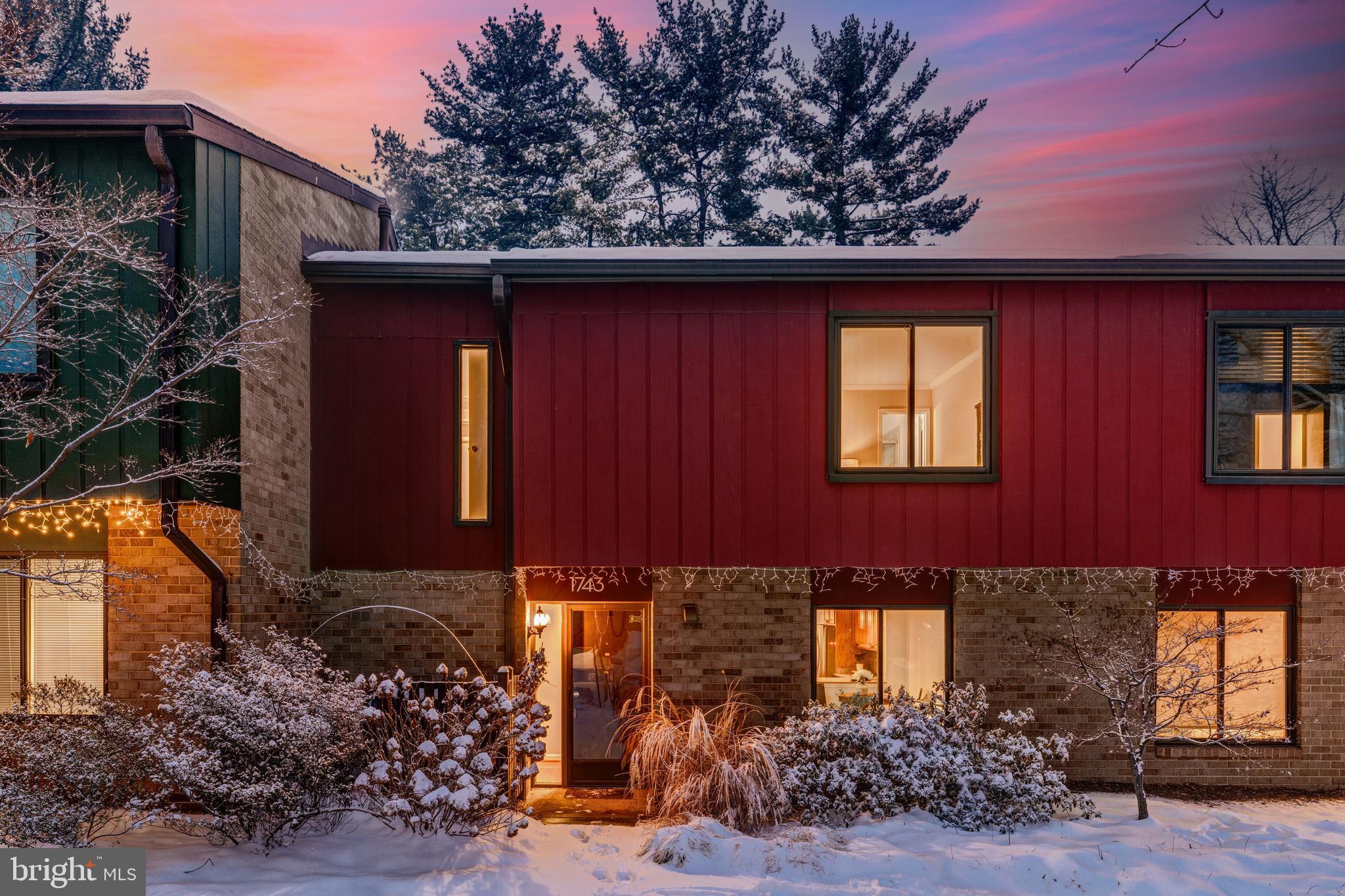 1743 Ivy Oak Square, Unit 4 Reston, VA 20190 - Photo 1 of 48 Gallery Image 1