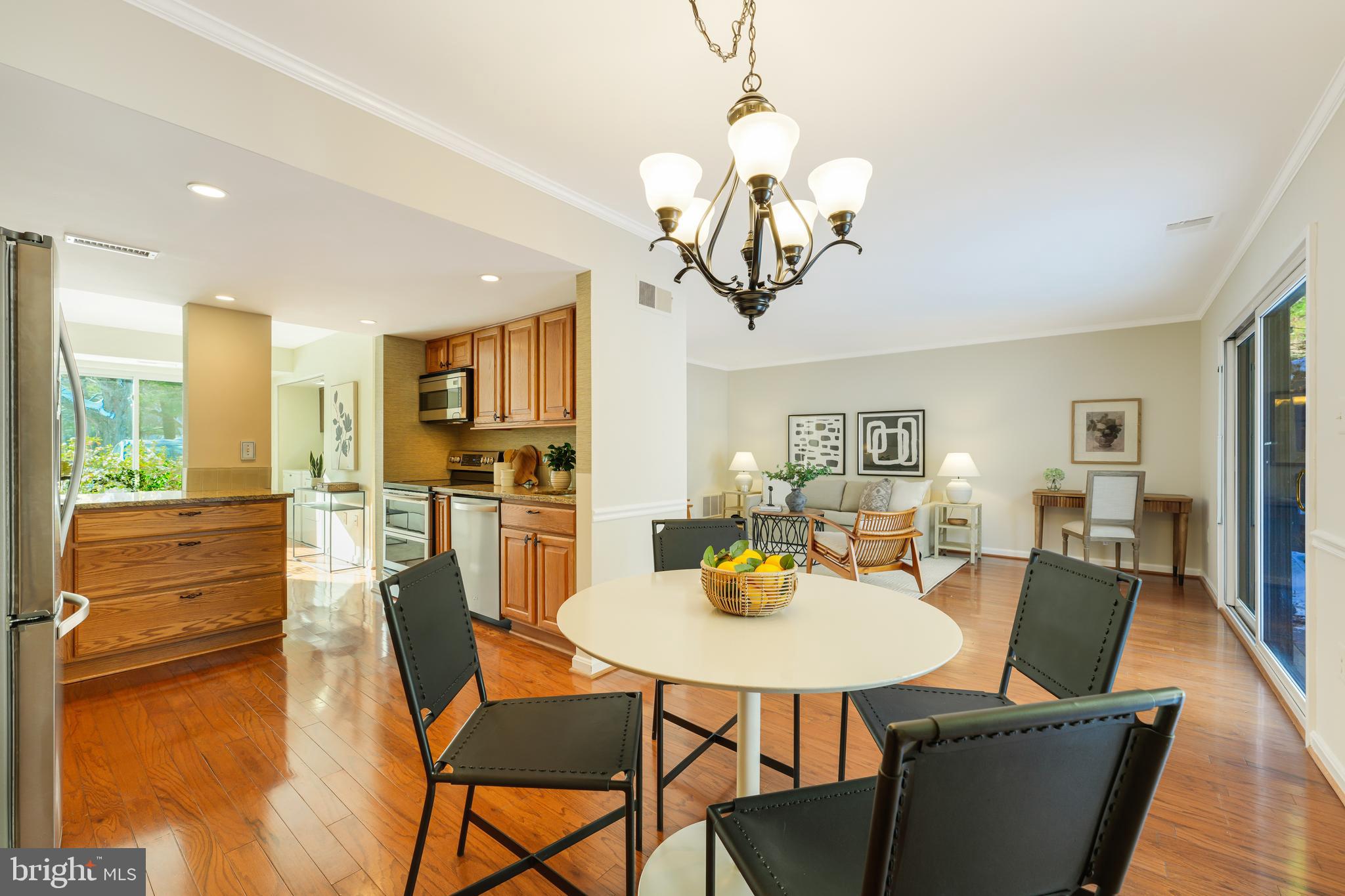 1743 Ivy Oak Square, Unit 4 Reston, VA 20190 - Photo 18 of 48 Gallery Image 18