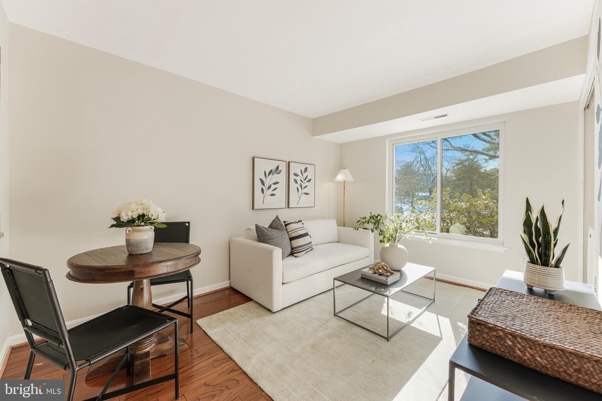 1743 Ivy Oak Square, Unit 4 Reston, VA 20190 - Photo 20 of 48 Gallery Image 20