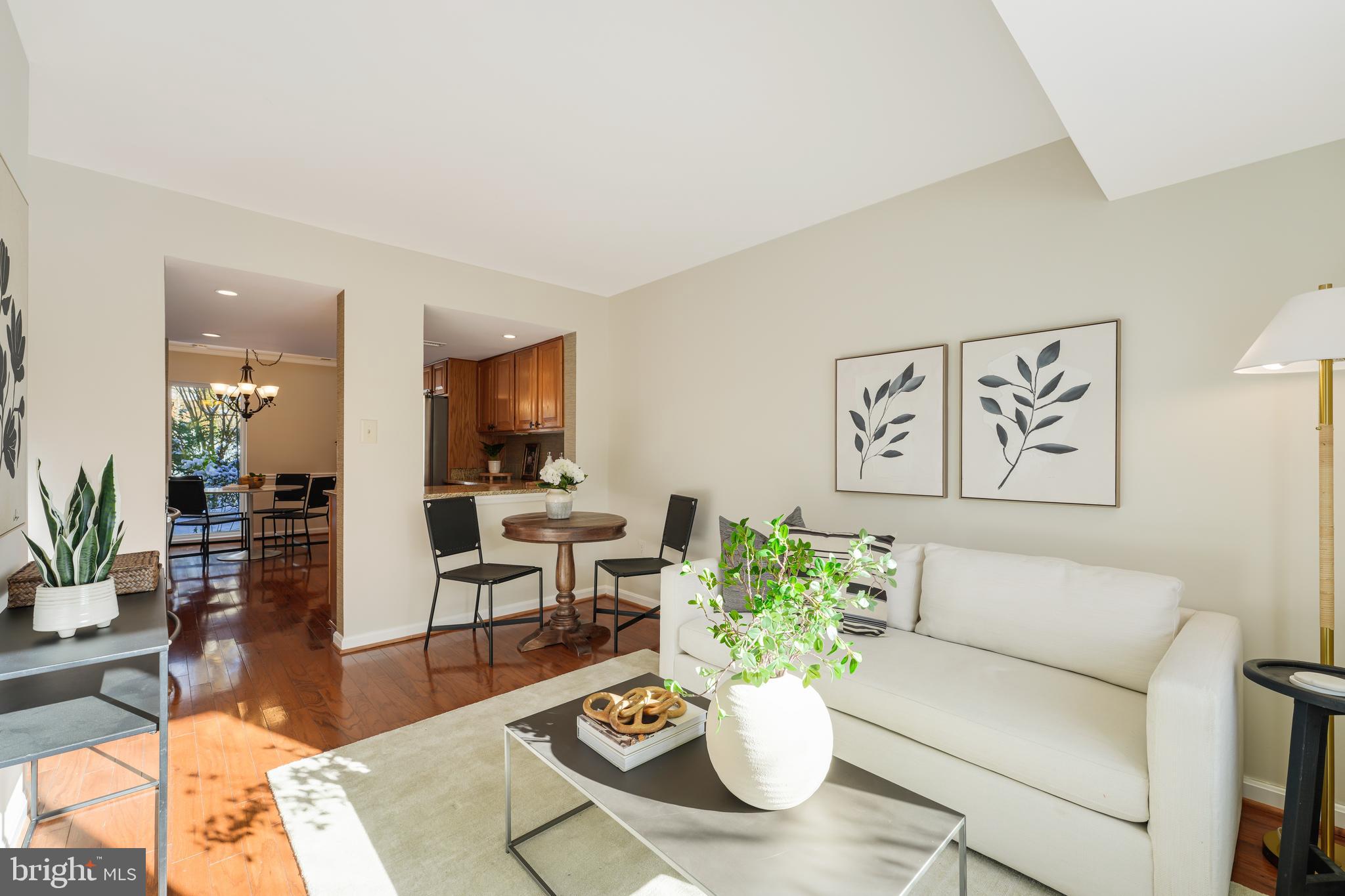 1743 Ivy Oak Square, Unit 4 Reston, VA 20190 - Photo 21 of 48 Gallery Image 21