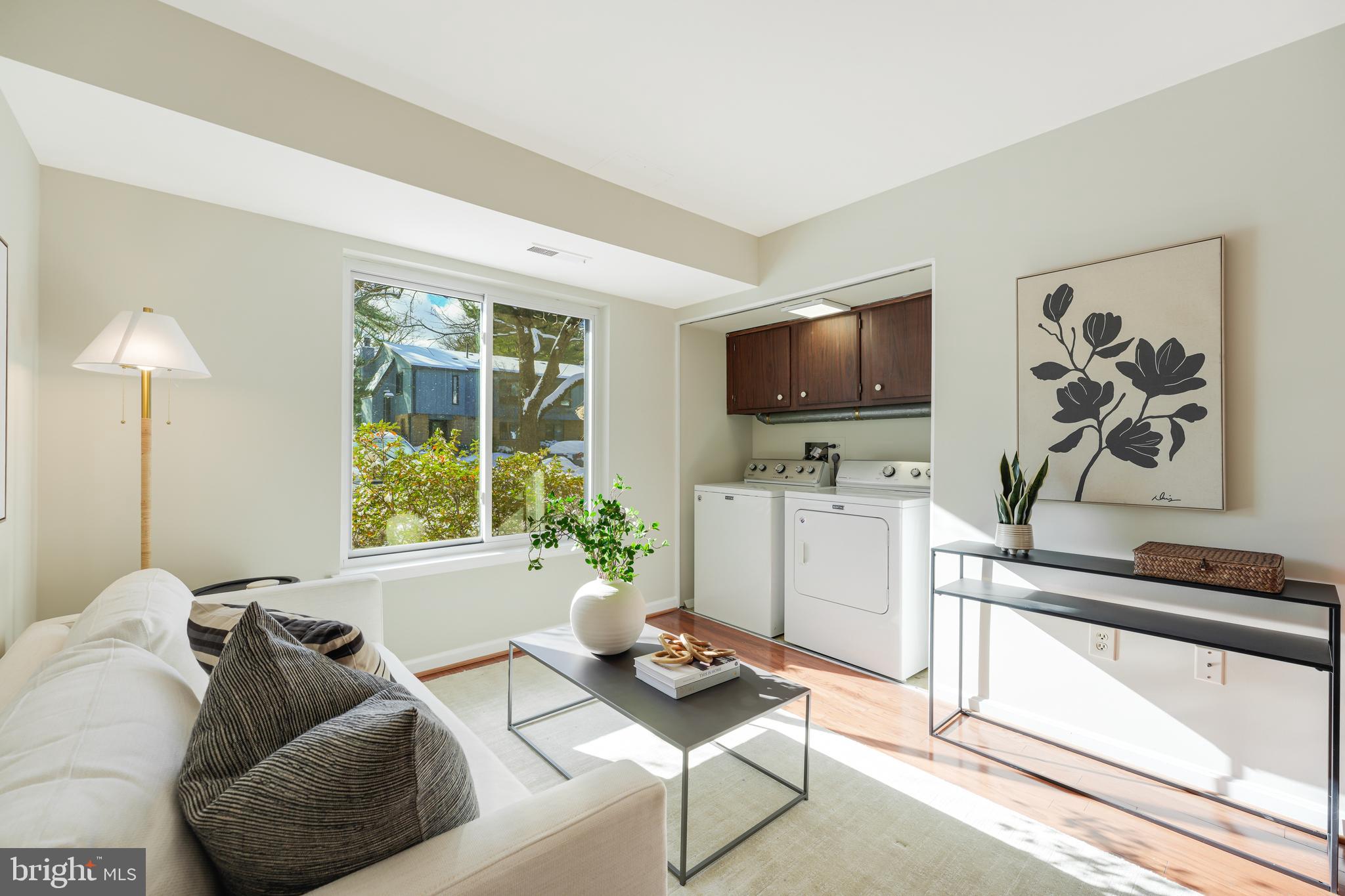 1743 Ivy Oak Square, Unit 4 Reston, VA 20190 - Photo 24 of 48 Gallery Image 24