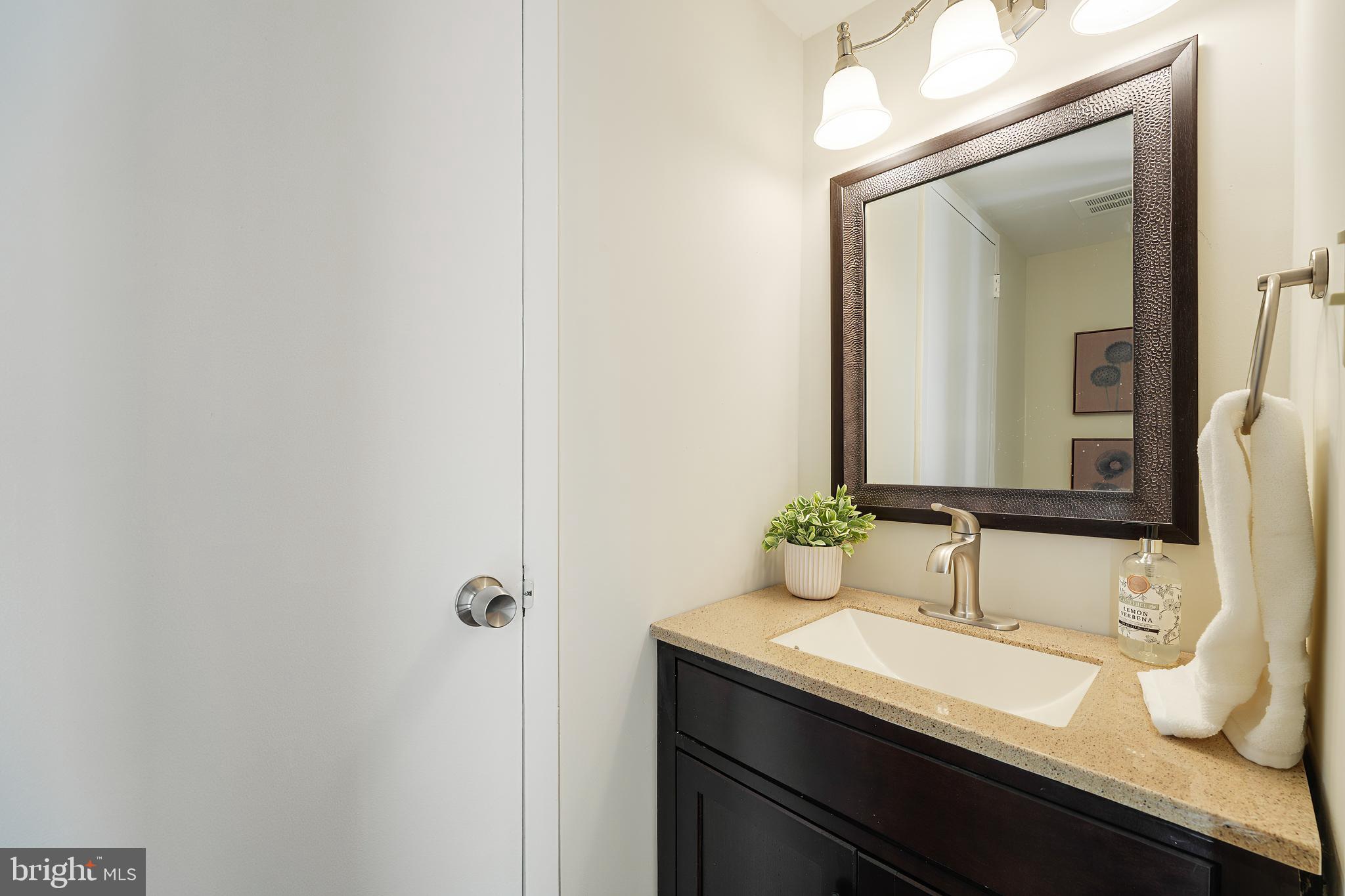 1743 Ivy Oak Square, Unit 4 Reston, VA 20190 - Photo 25 of 48 Gallery Image 25