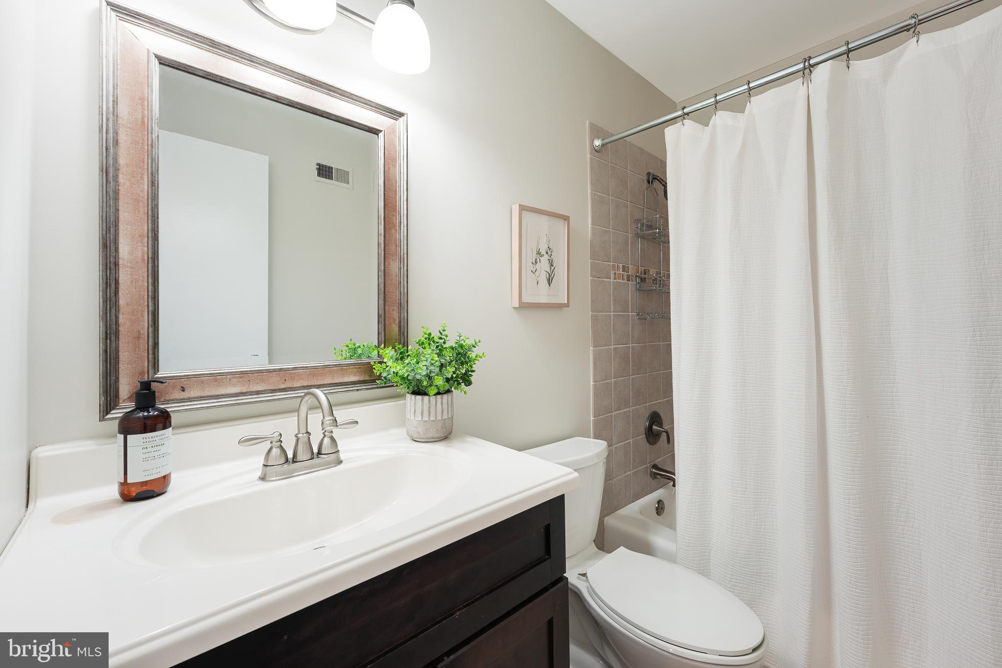 1743 Ivy Oak Square, Unit 4 Reston, VA 20190 - Photo 29 of 48 Gallery Image 29