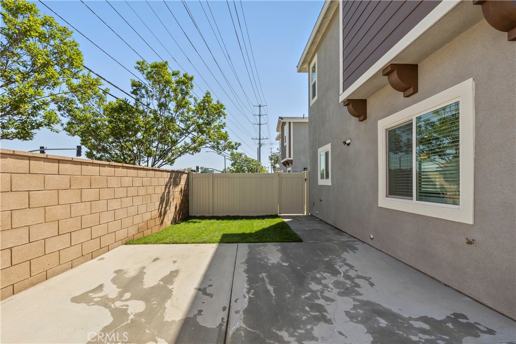 6015 Florence Street Riverside, CA 92504 - Photo 4 of 42