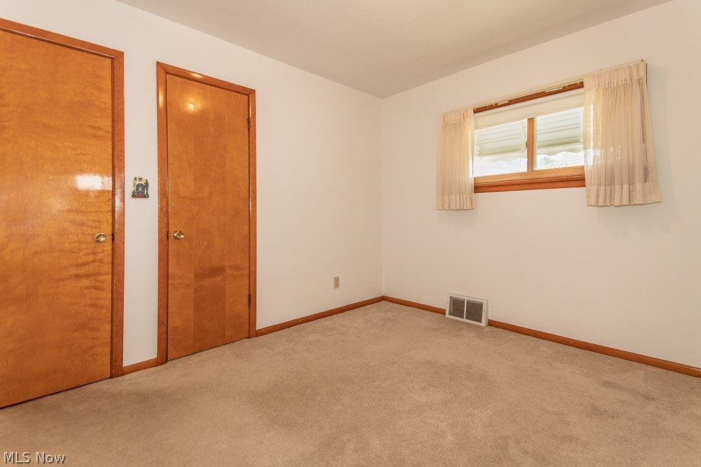 30022 Barjode Road Willowick, OH 44095 - Photo 12 of 31