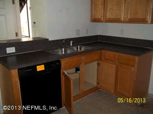 7920 Merrill Road, Unit 2002 Jacksonville, FL 32277 - Photo 4 of 9 100_3623