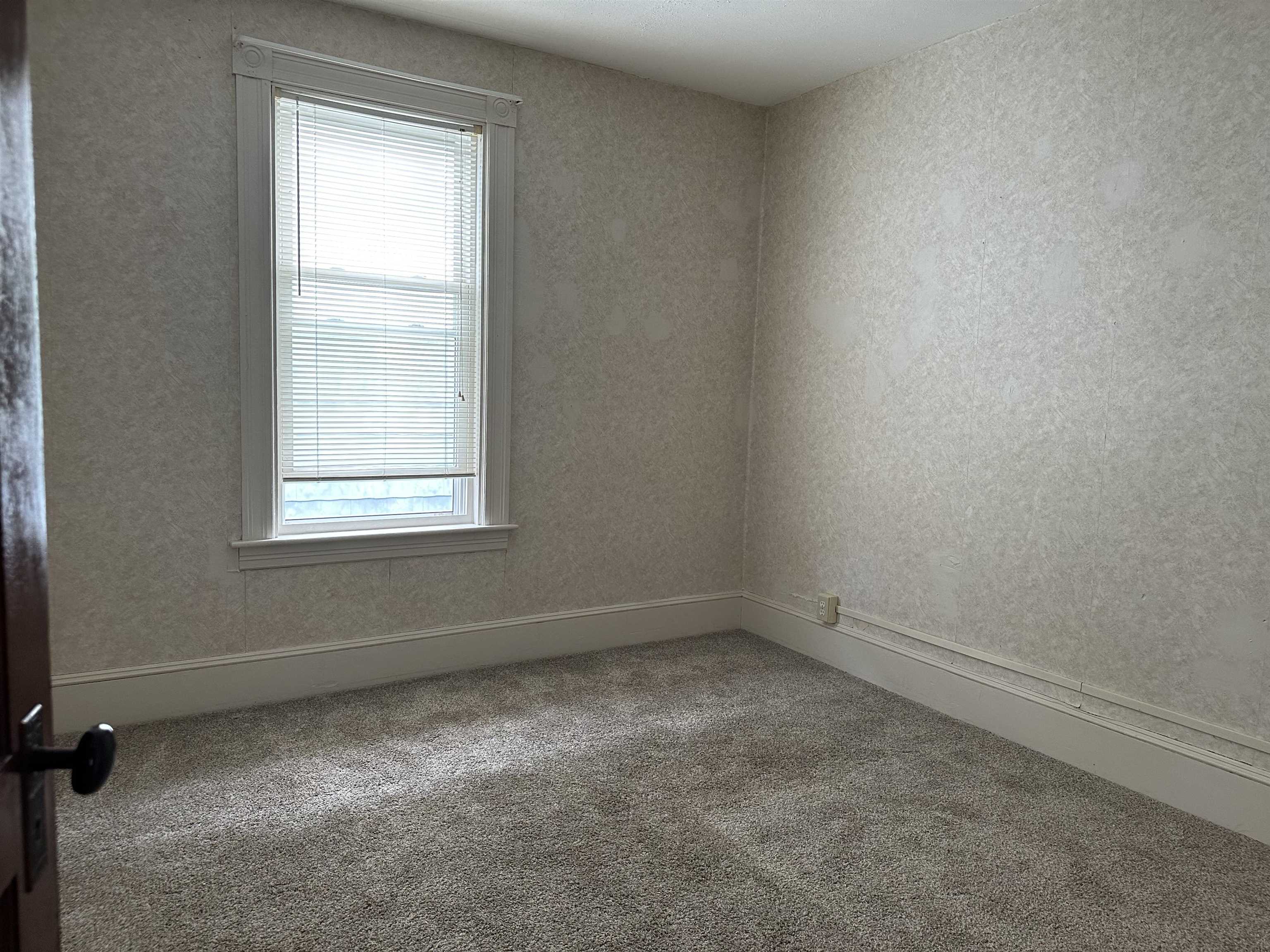 561 Rimmon Street Manchester, NH 03102 - Photo 23 of 26