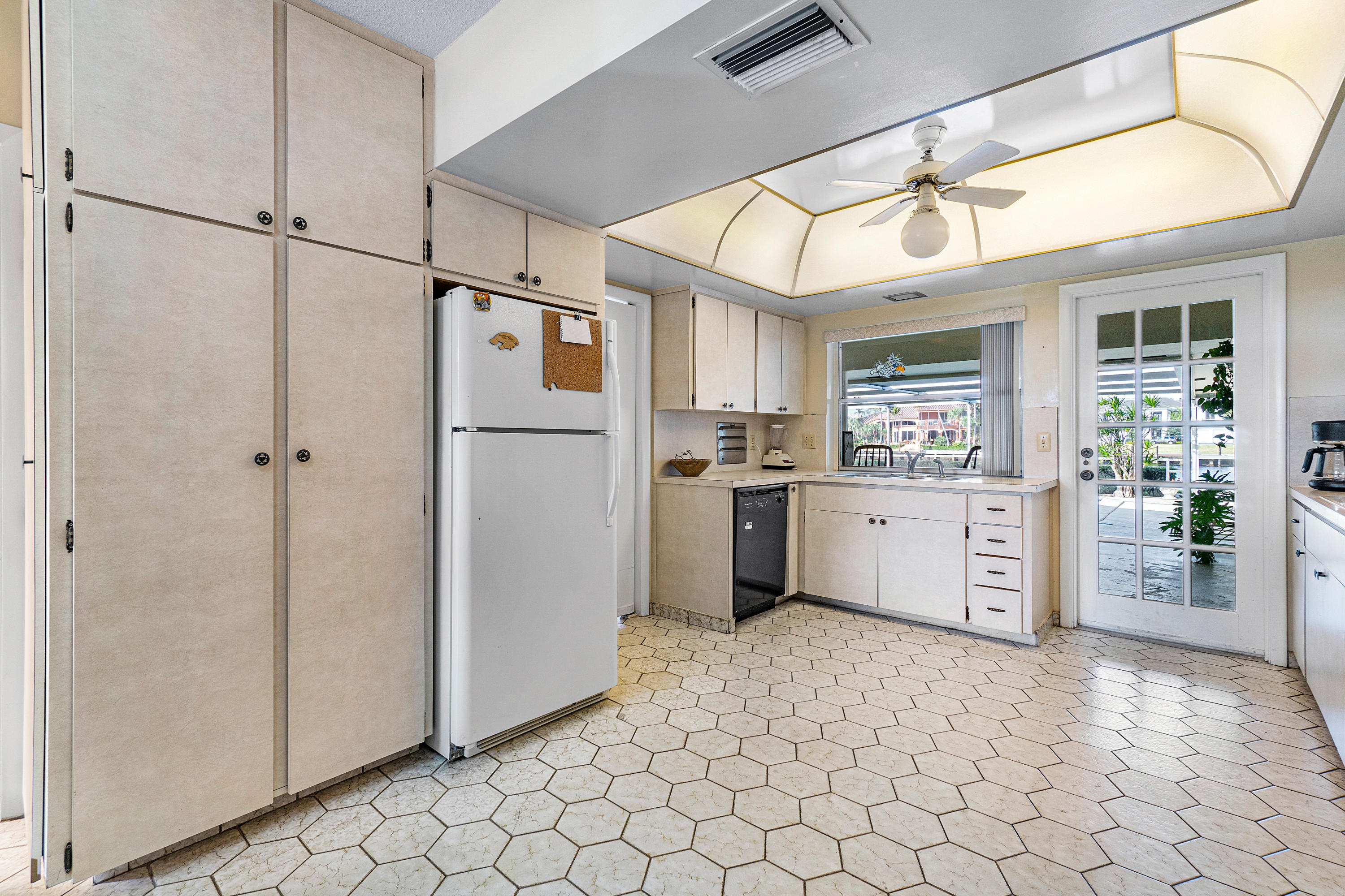 2767 Spanish River Road Boca Raton, FL 33432 - Photo 23 of 38 013-2767SpanishRiverRd-BocaRaton-FL-full