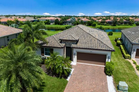 $699,000 | 4825 Tobermory Way, Bradenton, FL 34211