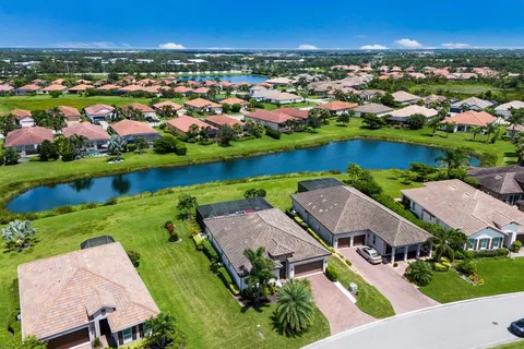 $699,000 | 4825 Tobermory Way, Bradenton, FL 34211