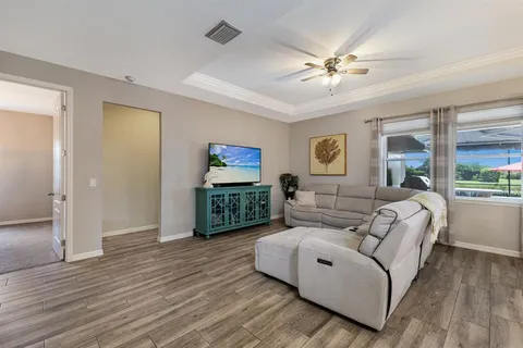 $699,000 | 4825 Tobermory Way, Bradenton, FL 34211