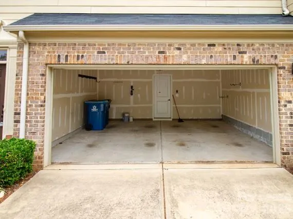 $2,400 | 2415 Alyssa Lane, Charlotte, NC 28208