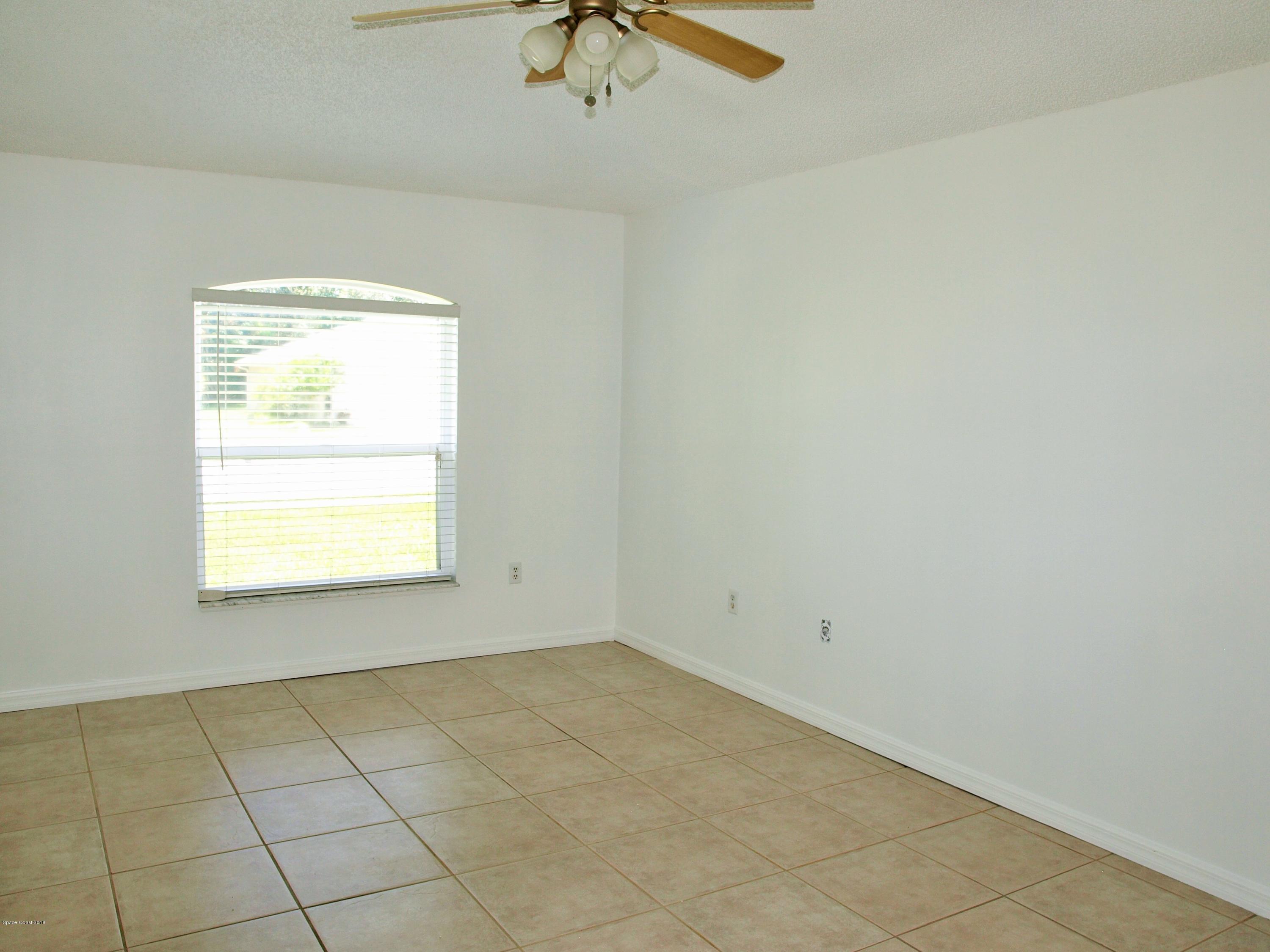 218 Twin Lakes Road Melbourne, FL 32901 - Photo 20 of 32 Master Bedroom