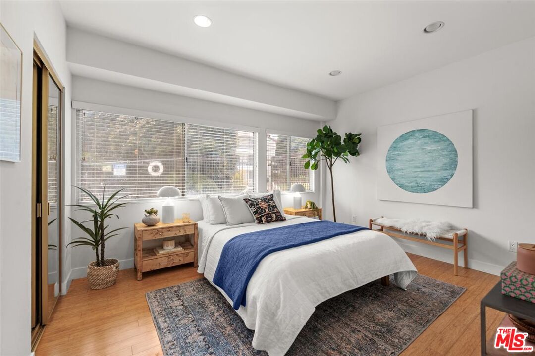 622 South Barrington Avenue, Unit 100 Los Angeles, CA 90049 - Photo 18 of 28