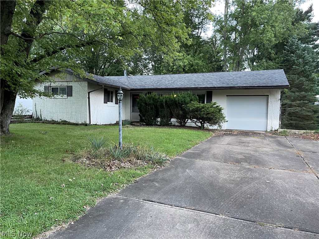 950 Garden Road Zanesville, OH 43701 - Photo 1 of 35