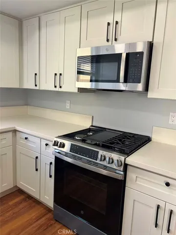 $3,900 | 239 Linwood Avenue, Unit E, Monrovia, CA 91016
