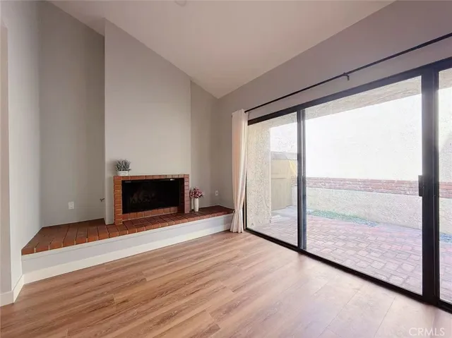 $3,900 | 239 Linwood Avenue, Unit E, Monrovia, CA 91016