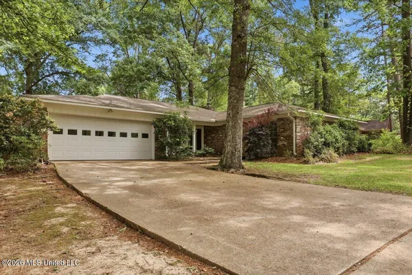 $309,900 | 300 Whippoorwill Road, Brandon, MS 39047