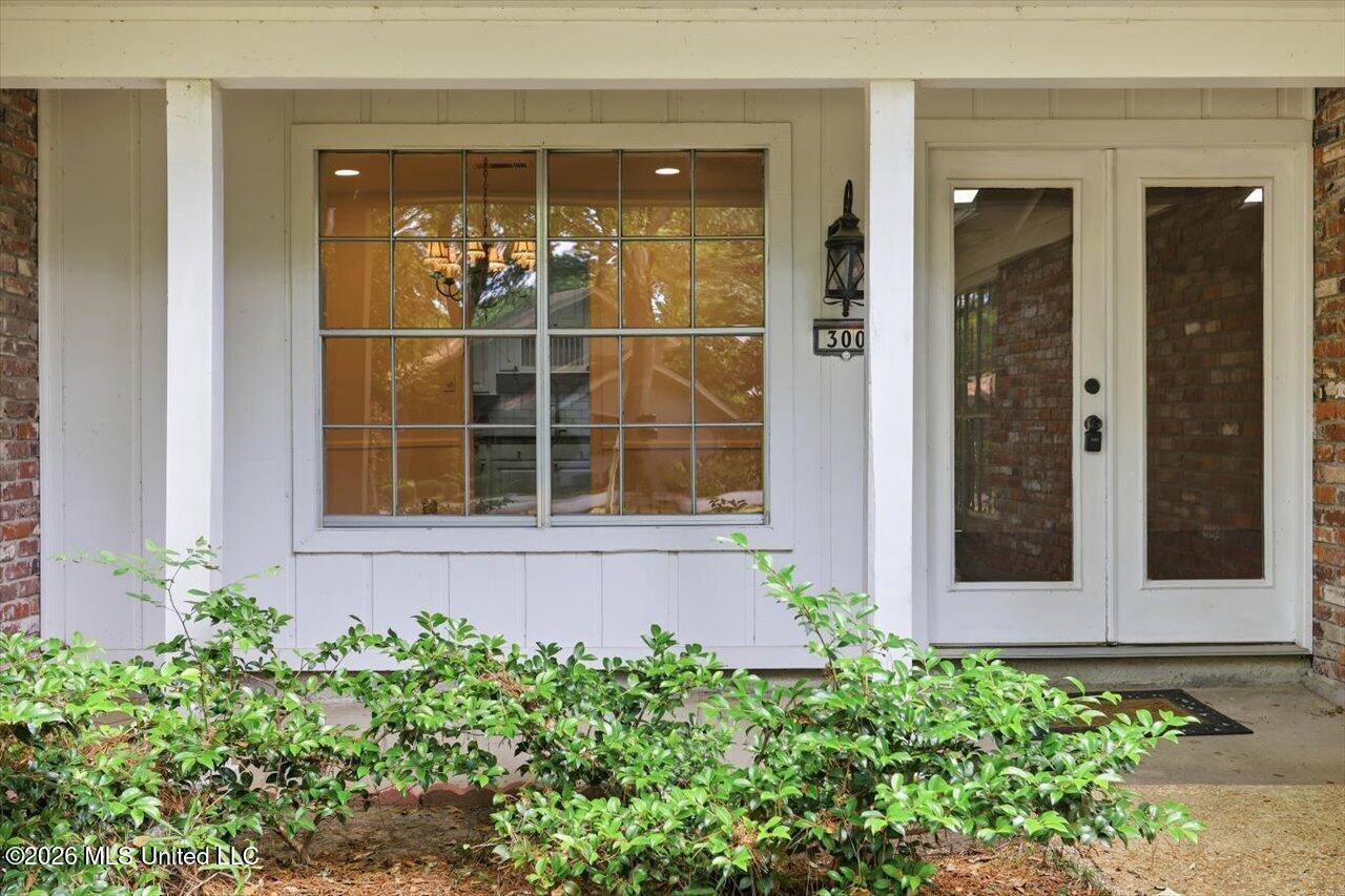 300 Whippoorwill Road Brandon, MS 39047 - Photo 2 of 34 04-300 Whippoorwill Rd _ Hometoursms.com