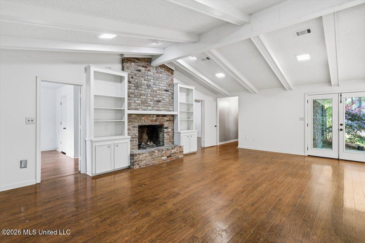 300 Whippoorwill Road Brandon, MS 39047 - Photo 5 of 34 07-300 Whippoorwill Rd _ Hometoursms.com