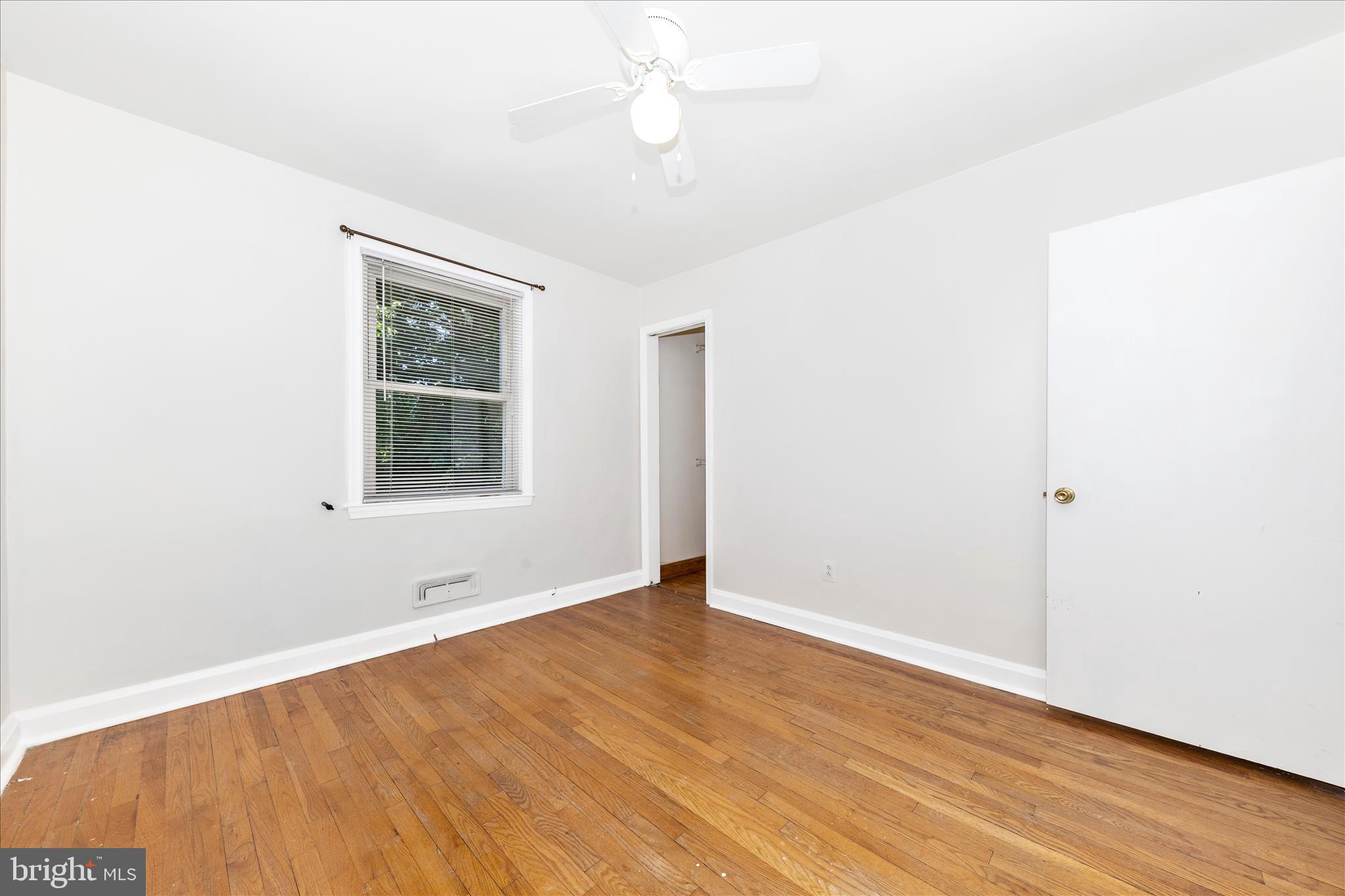 5811 Daybreak Terrace Baltimore, MD 21206 - Photo 27 of 54 Bedroom 3
