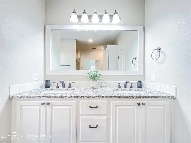 $289,000 | 207 Carriage Hills Parkway, Abilene, TX 79602