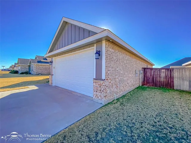$289,000 | 207 Carriage Hills Parkway, Abilene, TX 79602