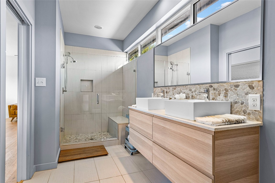 5900 Ventus Street Austin, TX 78721 - Photo 22 of 31