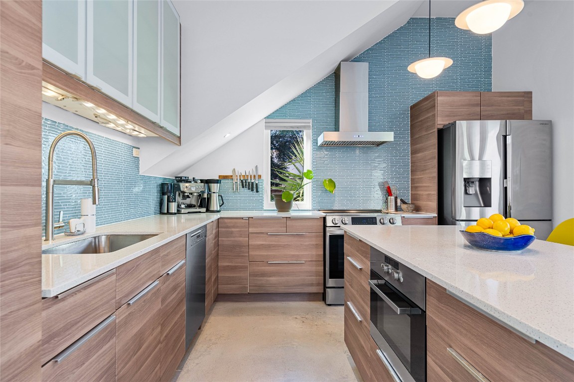 5900 Ventus Street Austin, TX 78721 - Photo 9 of 31