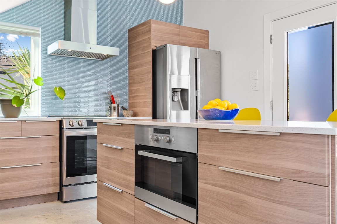 5900 Ventus Street Austin, TX 78721 - Photo 10 of 31