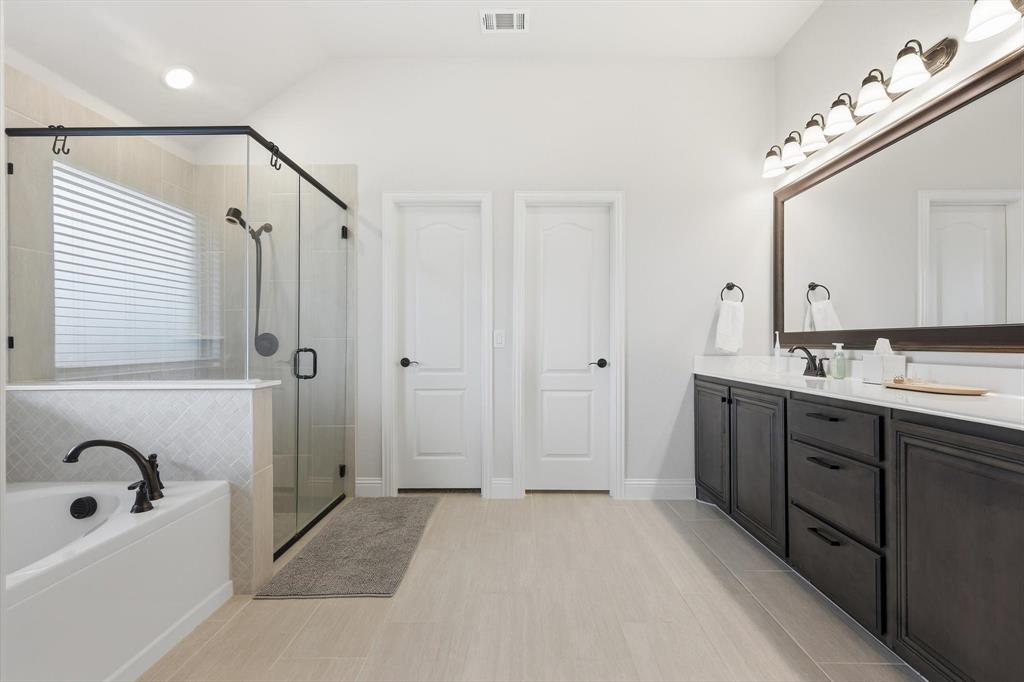 4054 Grove Valley Road Midlothian, TX 76065 - Photo 18 of 30