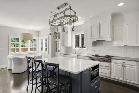 $1,650,000 | 12 Shawmut Avenue, Wayland, MA 01778