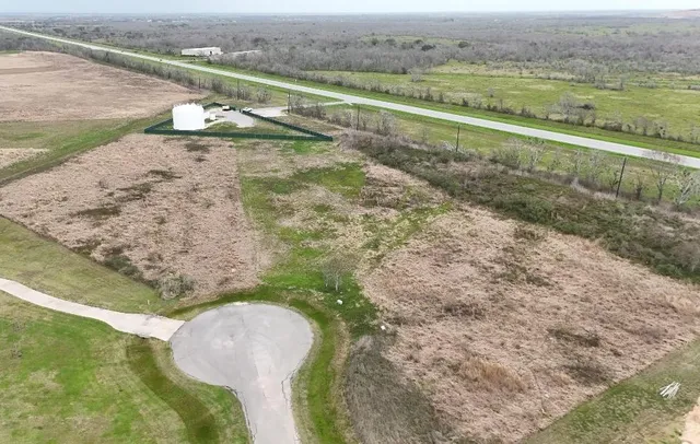 a view of a yard with an outdoor space
