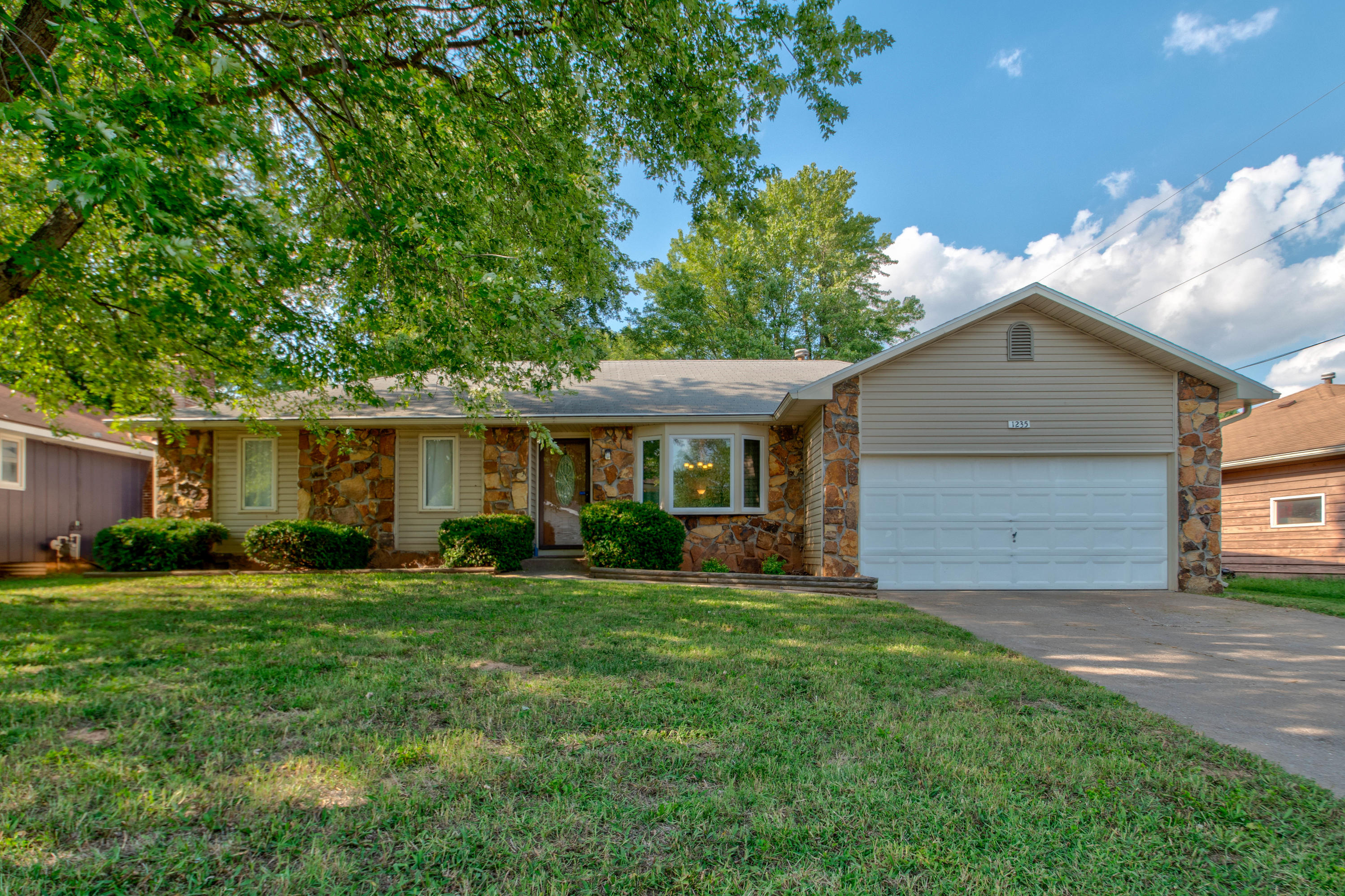 1235 East Carleton Street Springfield, MO 65804 - Photo 1 of 1 Ext 2