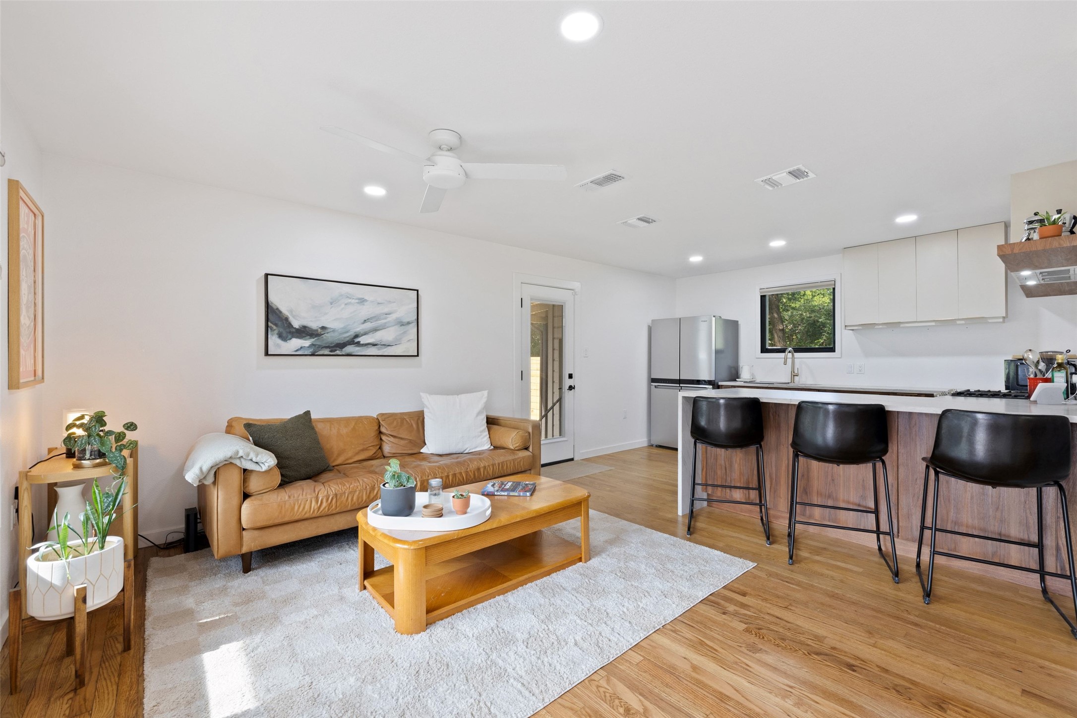 1803 Perez Street Austin, TX 78721 - Photo 6 of 40