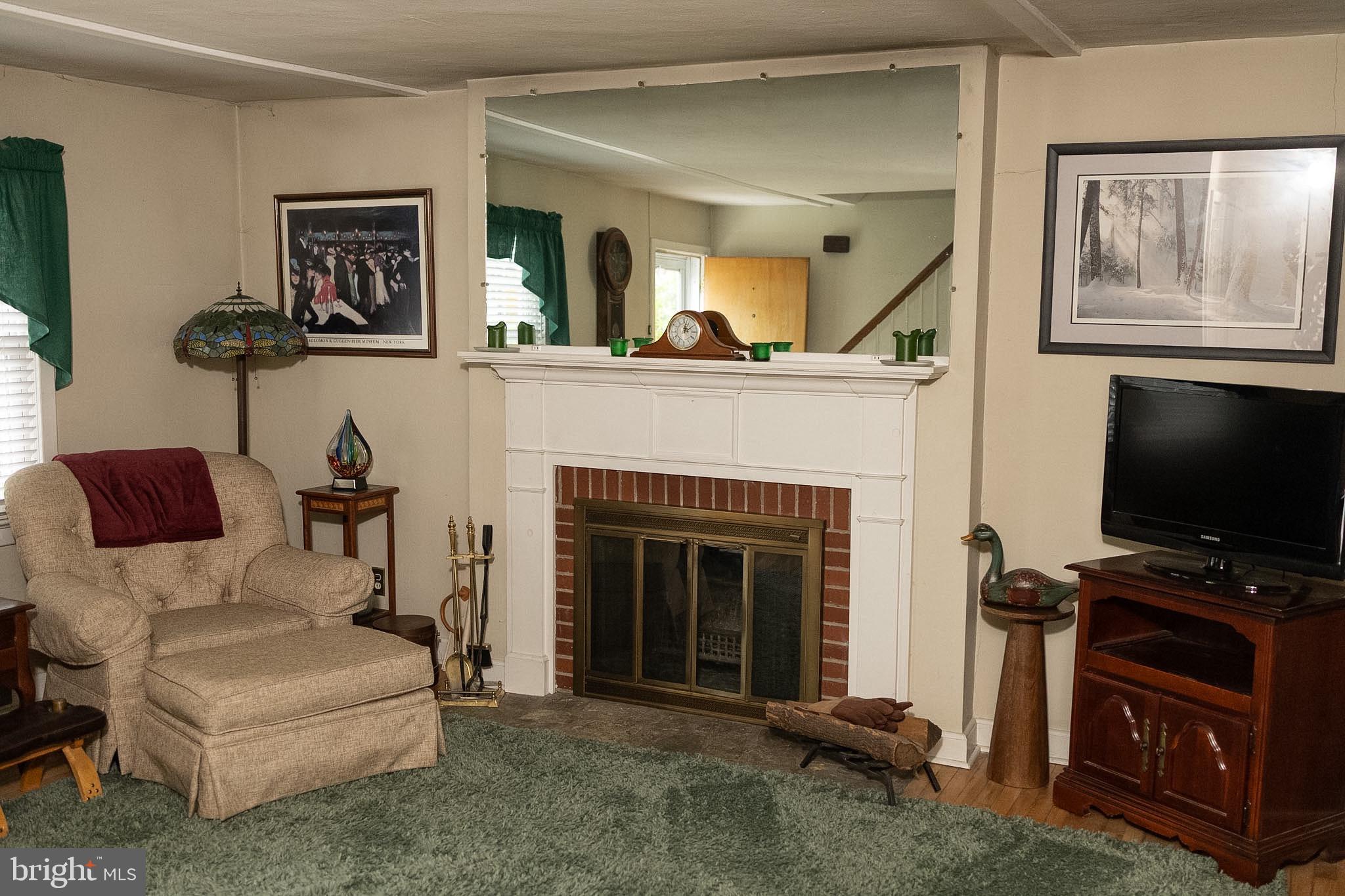 423 Sutherland Road Ewing, NJ 08618 - Photo 5 of 24 Gallery Image 5